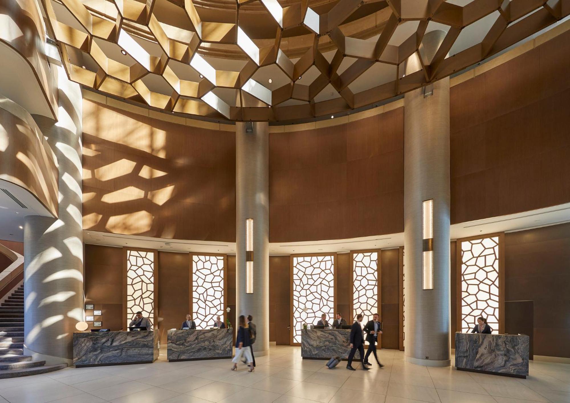 فندق Mandarin Oriental, سانتياغو المظهر الخارجي الصورة The lobby of the Ritz-Carlton, DIFC