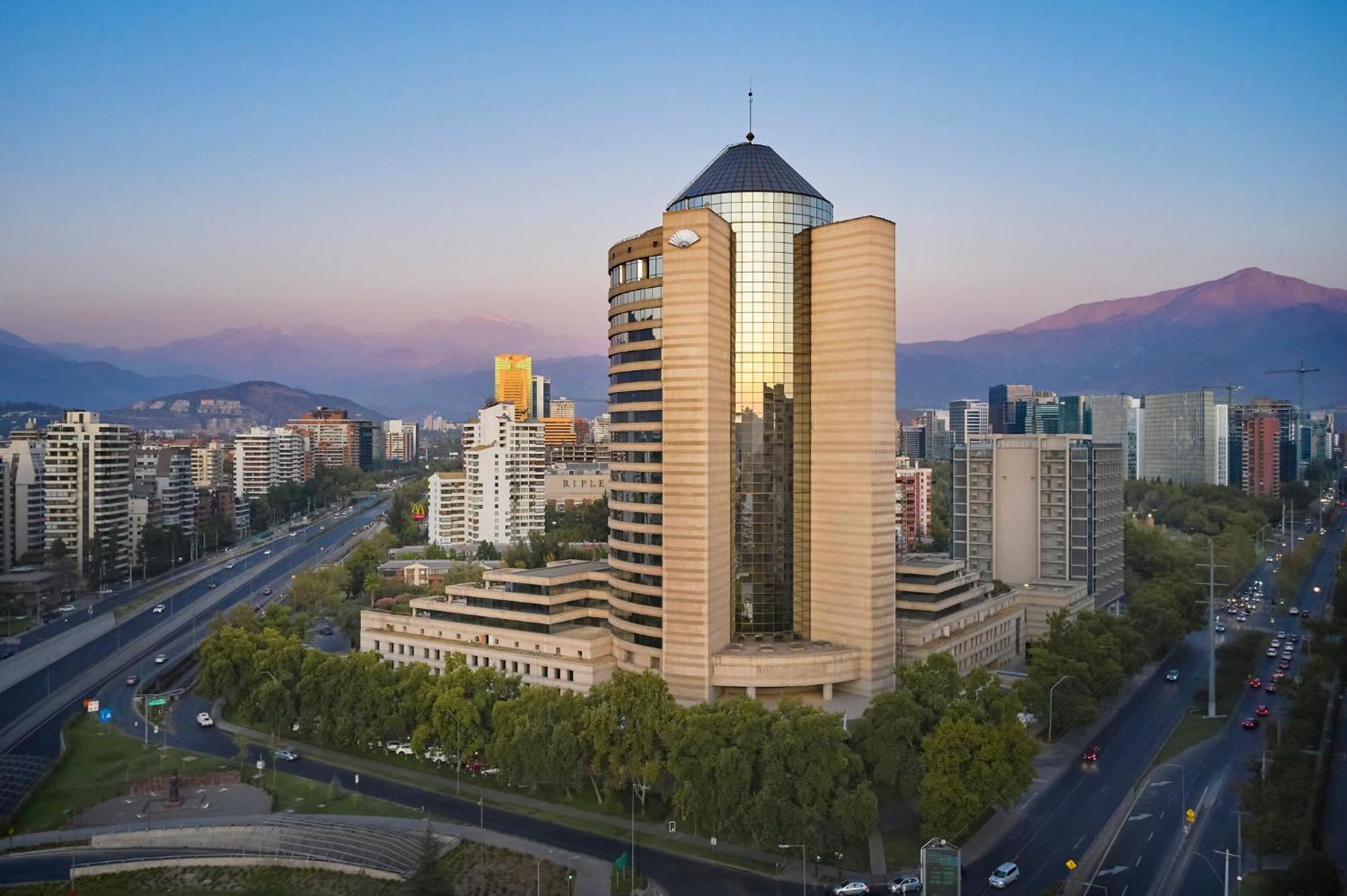 فندق Mandarin Oriental, سانتياغو المظهر الخارجي الصورة The hotel in 2012
